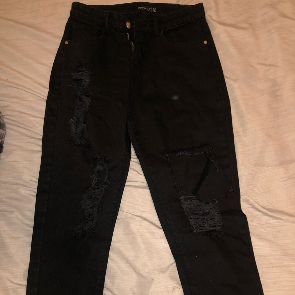 black distressed jeans